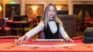 Dealer poker