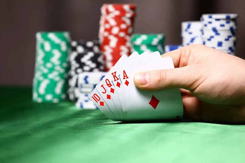tay bài thùng phá sảnh poker là gì?
